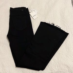 NWT MOTHER Denim!! Weekender Fray!